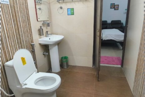 USO L1 Guest House, Dalmia - Tap to explore photos