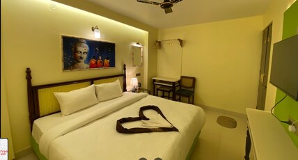 Hotel Satshree Kothi Room Type - Deluxe Room