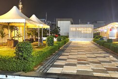 THE CARNATION HOTEL & RESORT