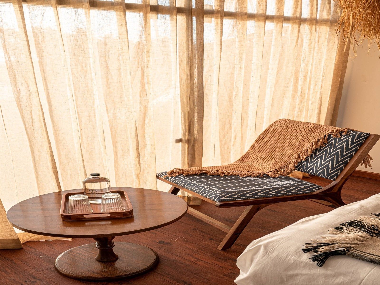 KAIA OCEANFRONT BOUTIQUE HOTEL & VILLA - Tap to explore photos