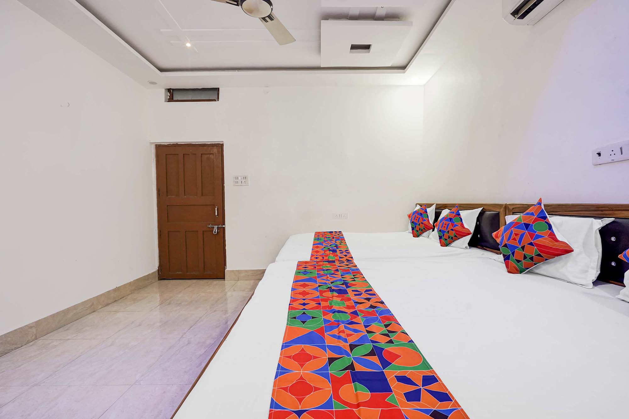 FabHotel Ramendra Palace - Tap to explore photos