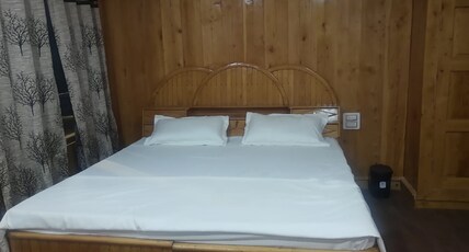 Hotel Heaven & Hills Room Type - Deluxe Room