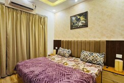 Photos of Near Expo Mart The Royal Stay
