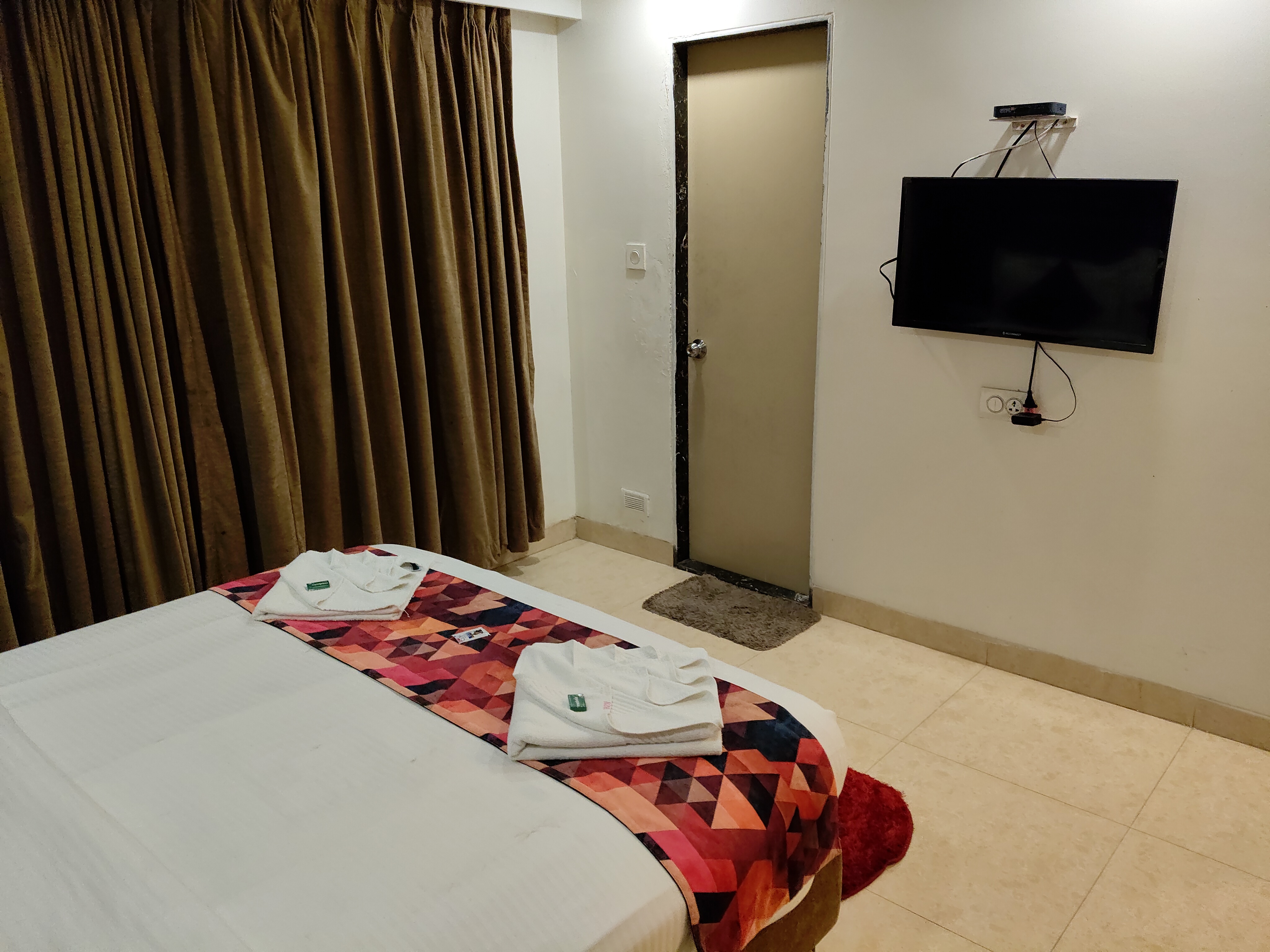 Hotel Sheetal - Tap to explore photos
