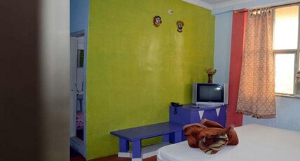 Hotel Shri Radha Room Type - Deluxe NON AC
