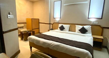 EAST INN HOTEL AT NIRMAN VIHAR METRO STATION. Room Type - Deluxe Room with Free Wi-Fi EAST INN HOTEL AT NIRMAN VIHAR METRO STATION. Room Type - Deluxe Room with Free Wi-Fi