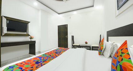 FabHotel Rajvanshi Palace Room Type - Deluxe Room