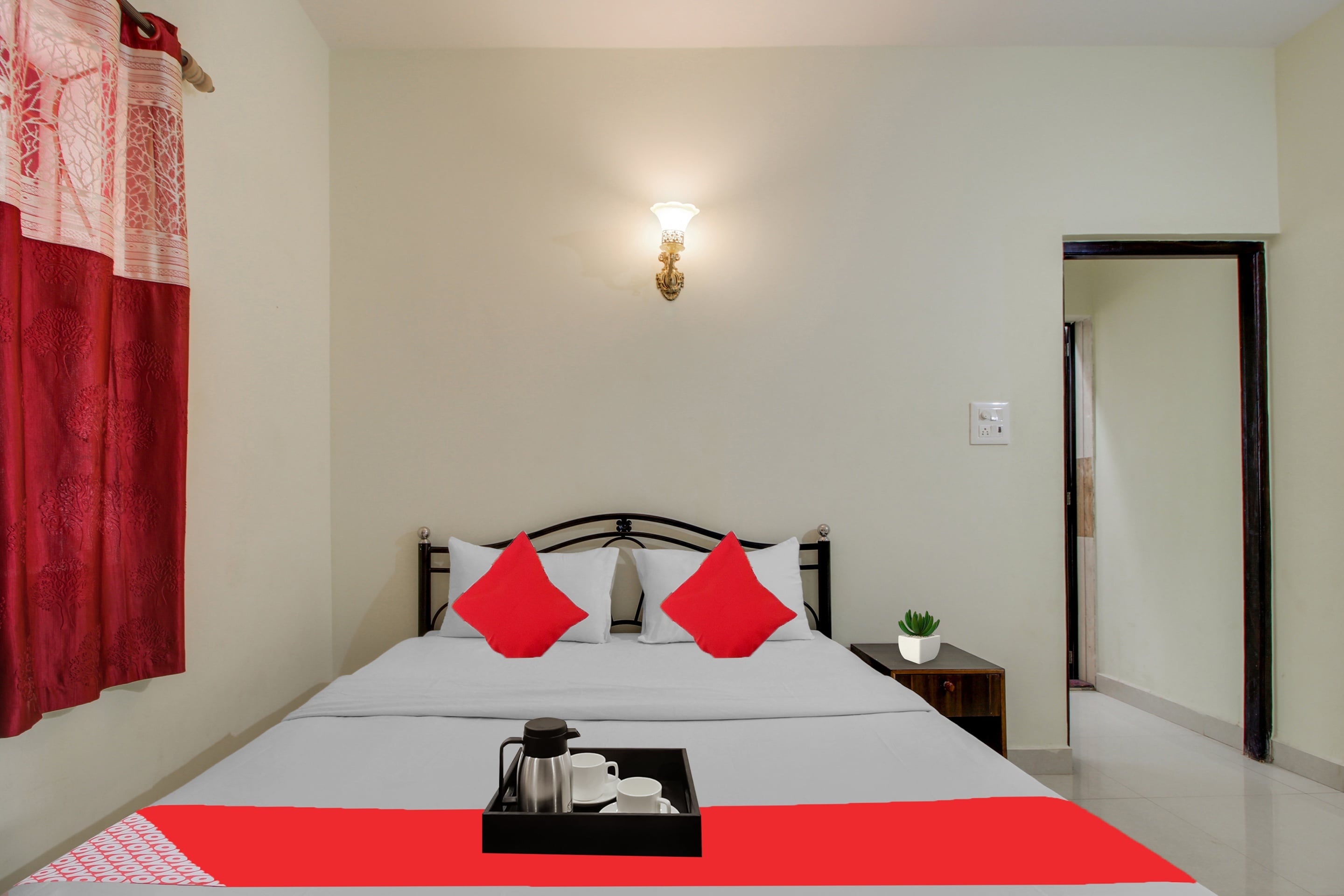 SPOT ON by OYO SR Dream Home - Tap to explore photos