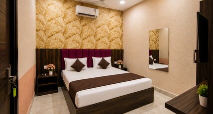 Hotel KR Near Golden Temple Room Type - Deluxe Room With Parking