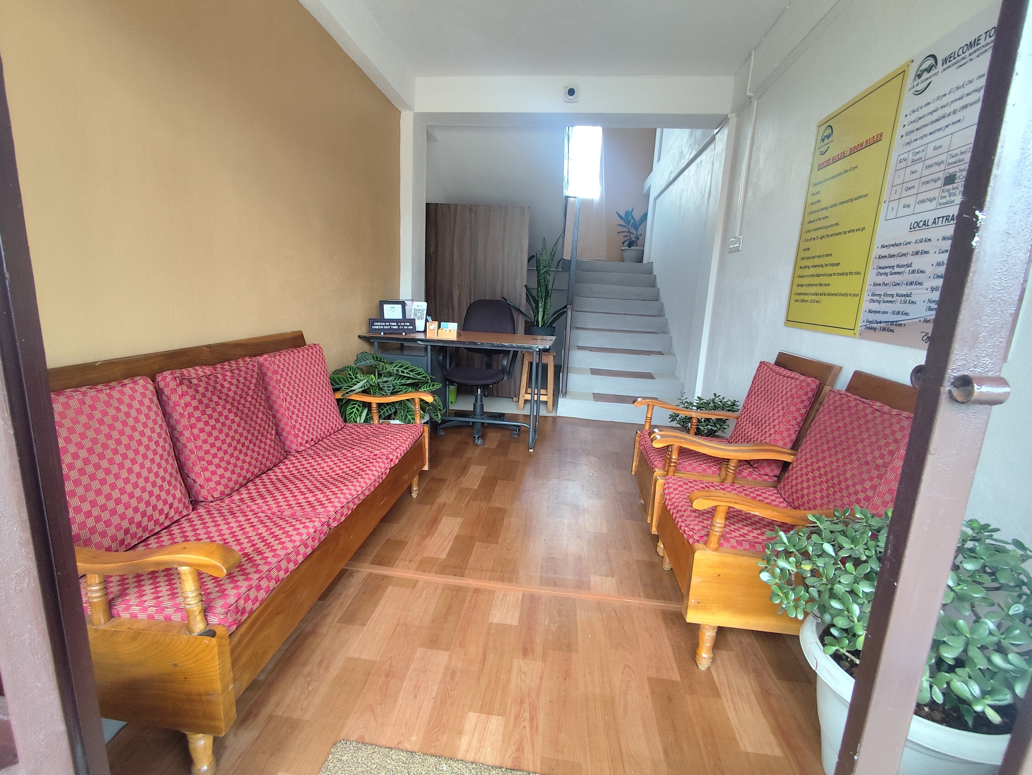 A & R Homestay - Tap to explore photos