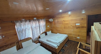 The Benz Hotel and Restaurant Gurez Room Type - 1 Bedroom Family Room with Mountain View The Benz Hotel and Restaurant Gurez Room Type - 1 Bedroom Family Room with Mountain View