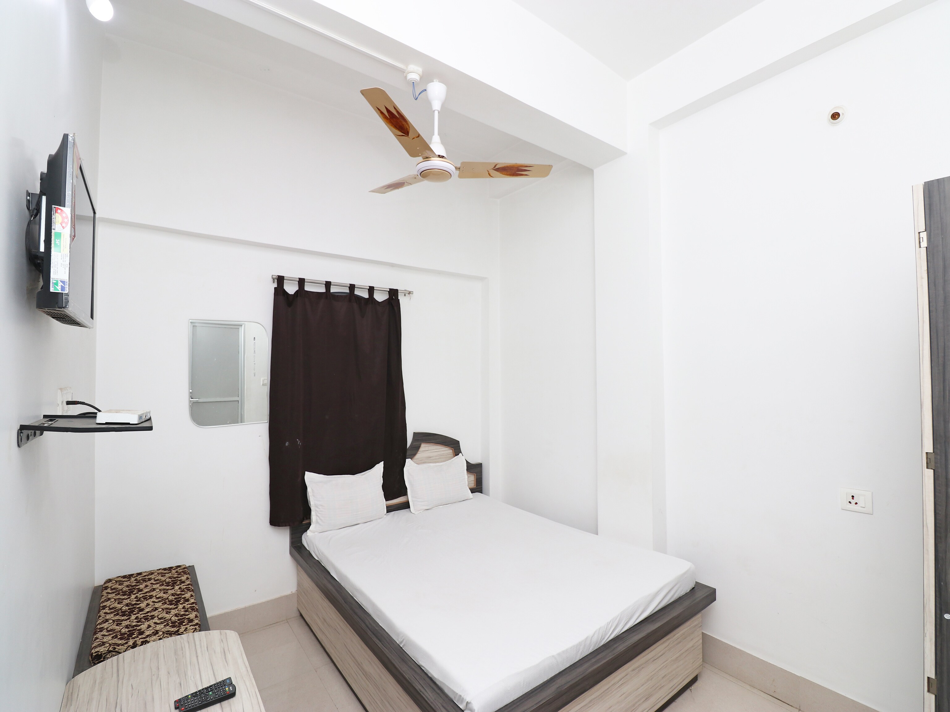 Hotel Bajrang Residency - Tap to explore photos