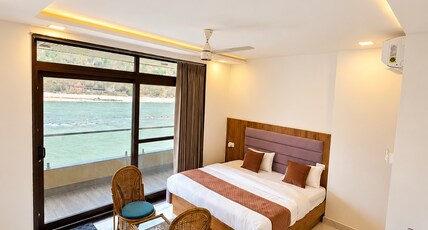 HOTEL MAAYAA INN Room Type - Premium Room with Balcony