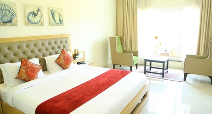 Hotel Hampi International Room Type - Suite Room with Bathtub
