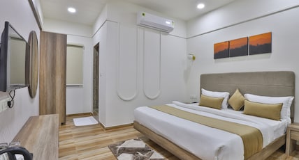 Hotel SR Regency Room Type - Studio Room Hotel SR Regency Room Type - Studio Room
