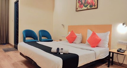 FUNCTION INN HOTELS Room Type - Executive Family Room Comfortable Stay with City View