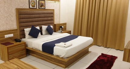 Hotel Royal Fort Division by Akshar Hotel Room Type - Suite AC Room