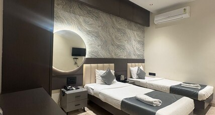 Hotel Govind Regency Room Type - Deluxe Twin Bed AC Room