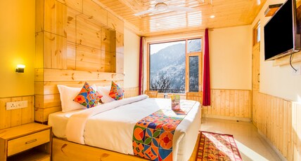 FabHotel Shami Inn Room Type - Deluxe Room