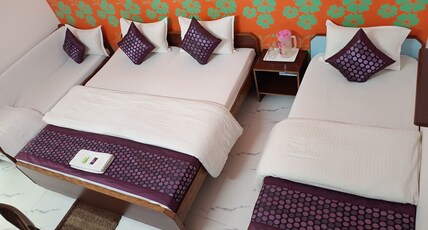 MAJOR'S DEN GUEST HOUSE Room Type - Family Room Four Bed Fan With Free Wifi MAJOR'S DEN GUEST HOUSE Room Type - Family Room Four Bed Fan With Free Wifi