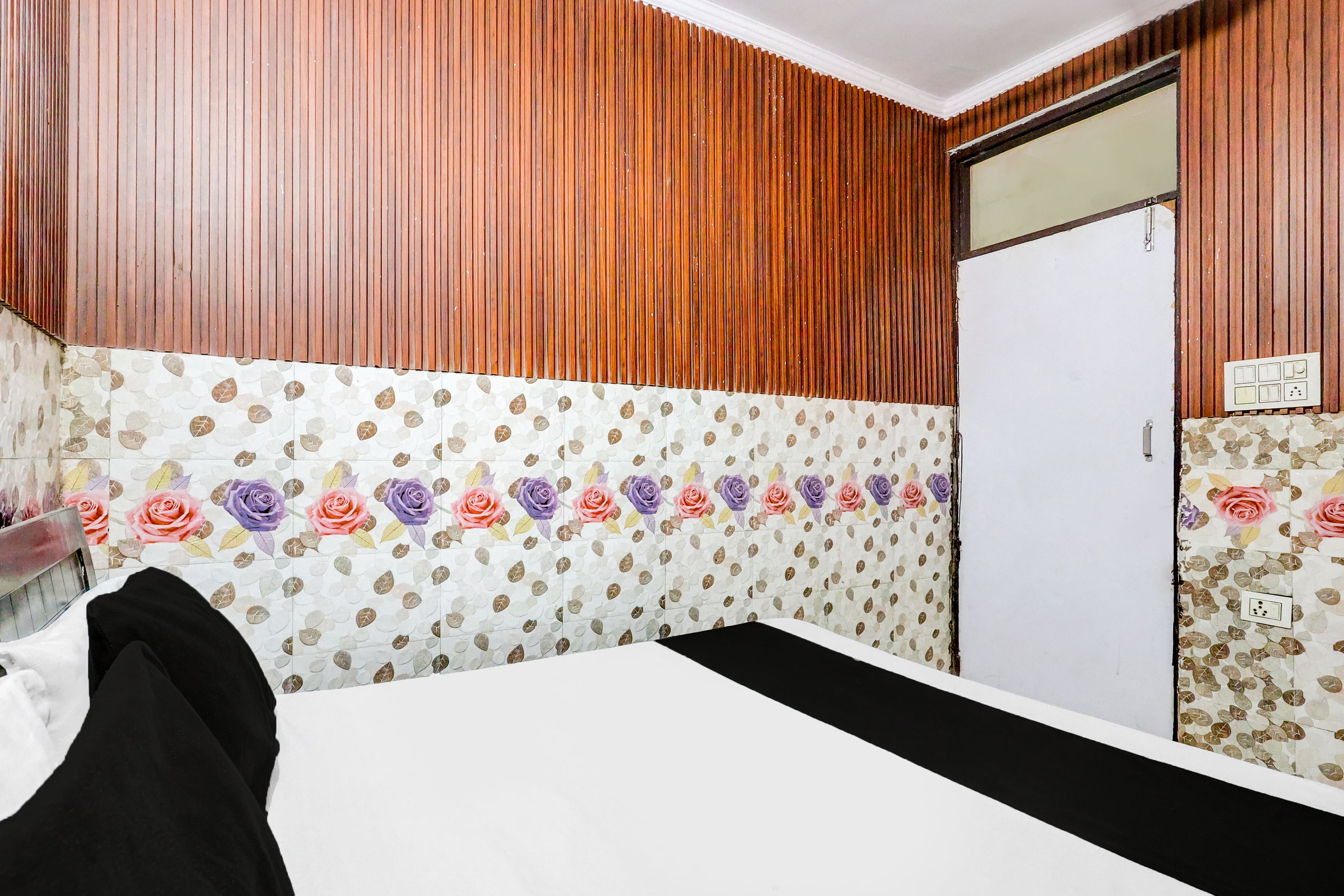 SPOT ON by OYO Diamond Hotel - Tap to explore photos