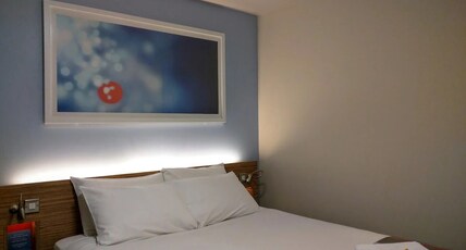 Travelodge London Barking Room Type - Standard Room