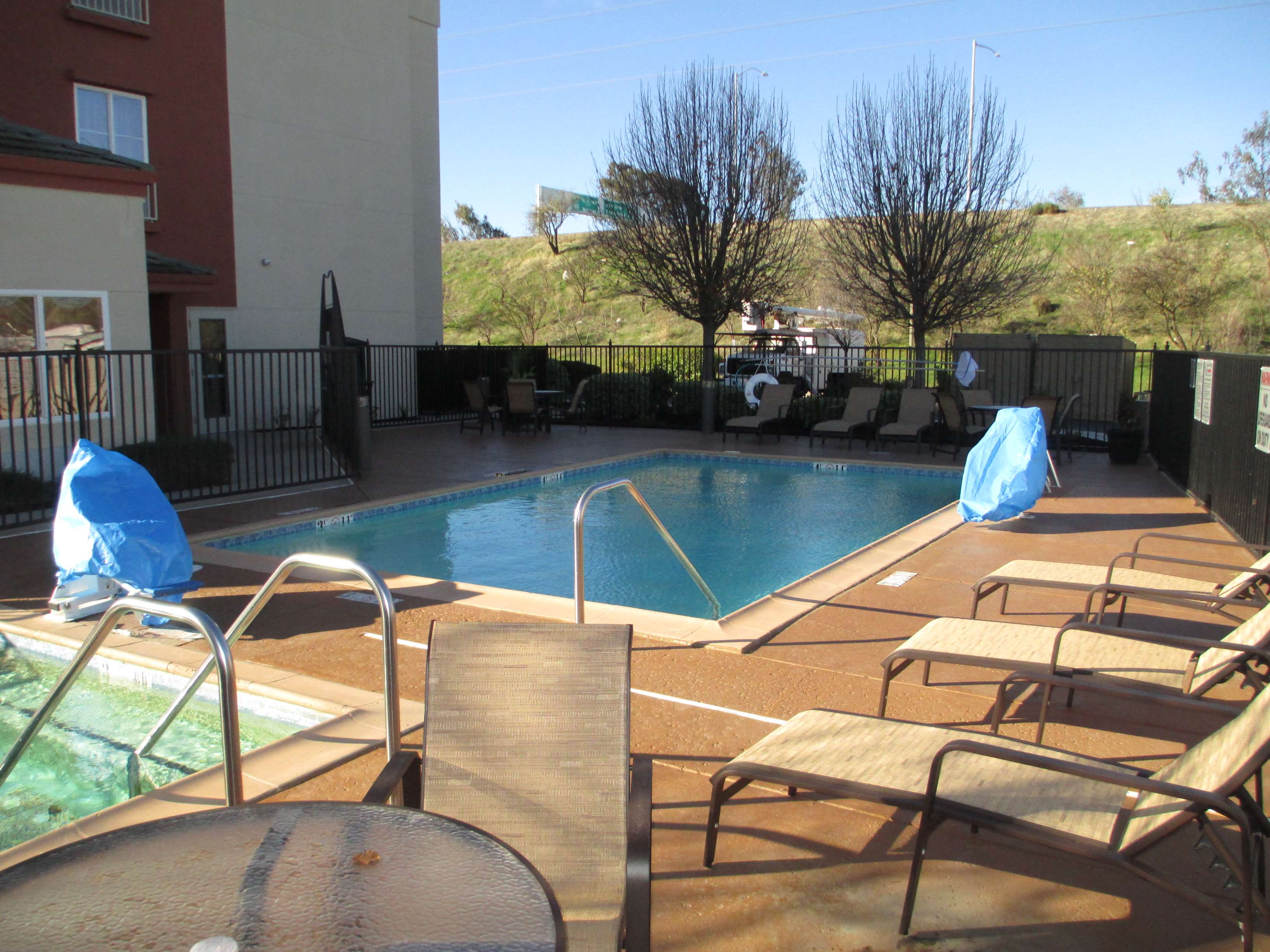 Best Western Plus Delta Inn & Suites - Tap to explore photos