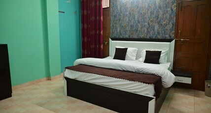 Shivaytan bed and break fast Room Type - Room no 302