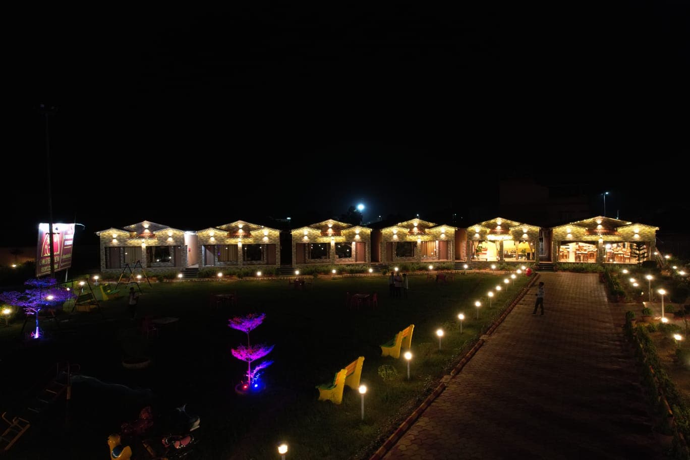 GOLDEN VIEW RESORT AND RESTRURENT - Tap to explore photos