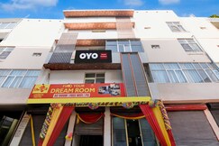 Hotel O Unibox Hotel