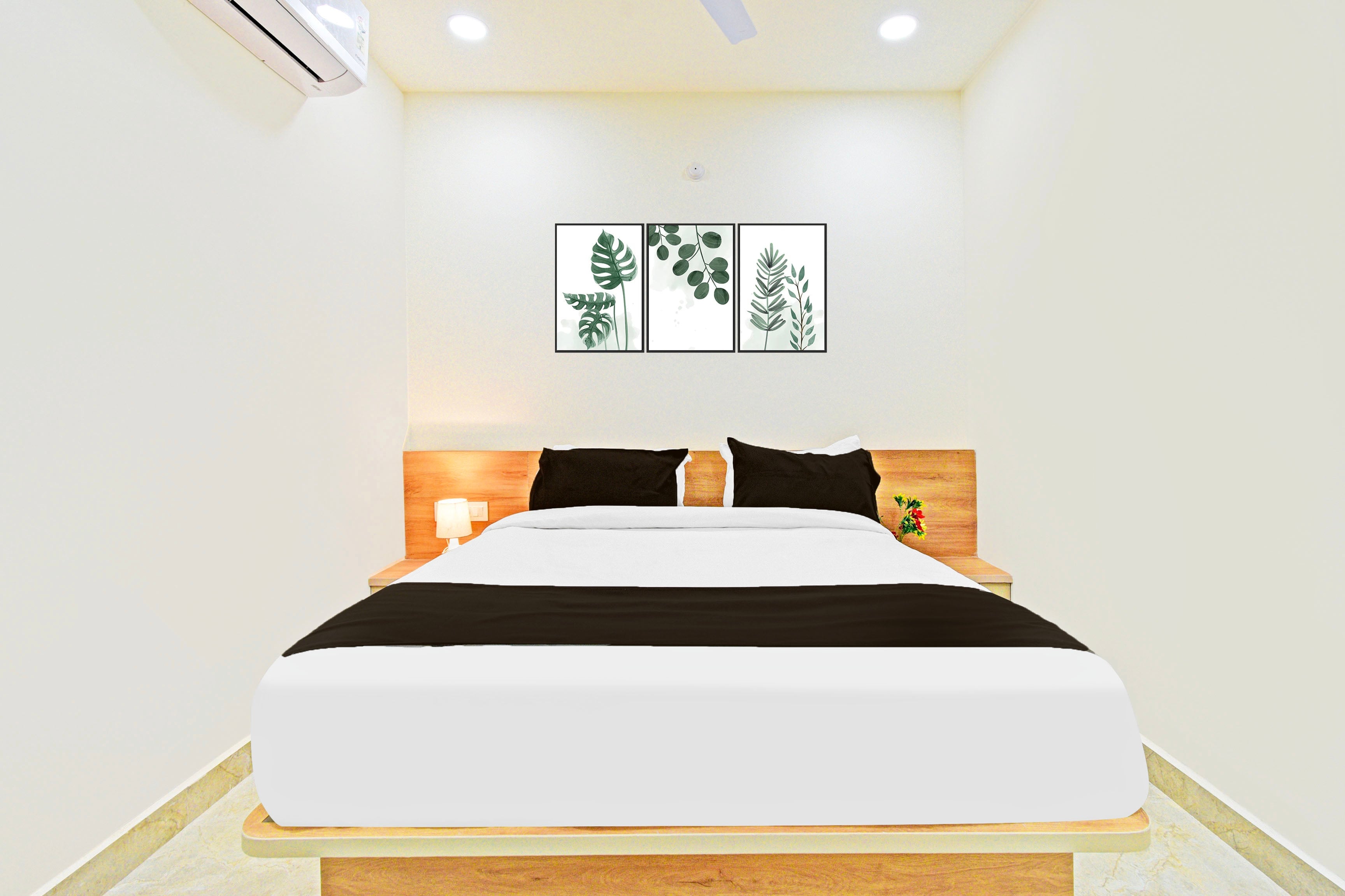 Super Townhouse Oak Kompally - Tap to explore photos
