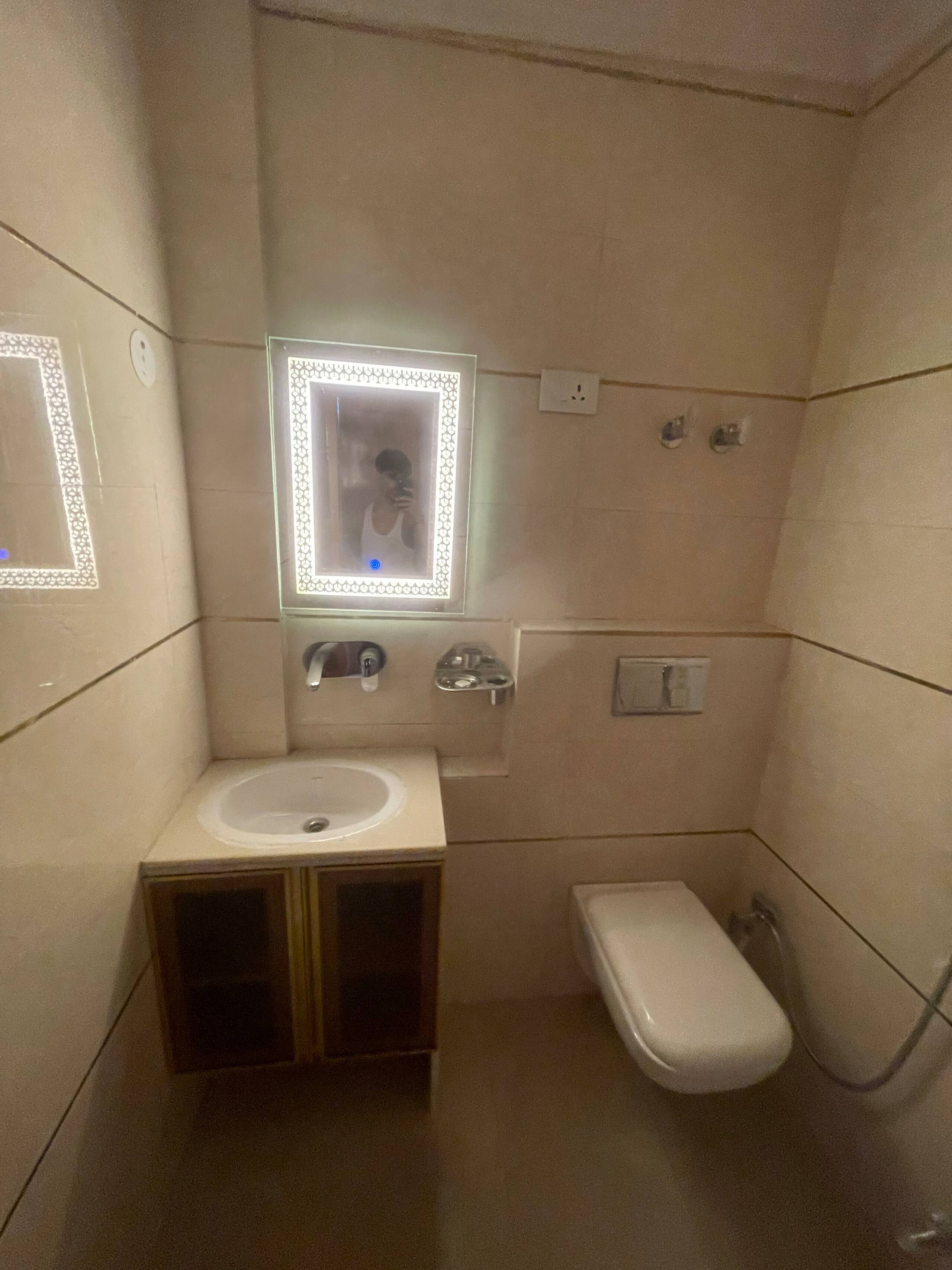 Relax in our 4bhk apartment - Tap to explore photos