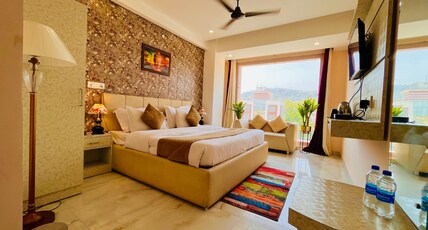 Ektham Hotels Room Type - Premium Green View Room