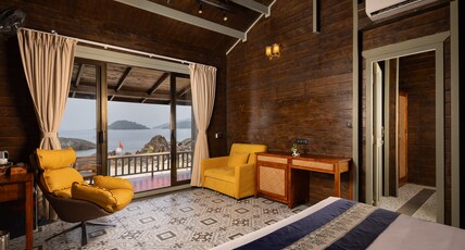 The Ark Comforts Room Type - Luxury Sea View Suite with Indoor Jacuzzi ( Abundance ) The Ark Comforts Room Type - Luxury Sea View Suite with Indoor Jacuzzi ( Abundance )