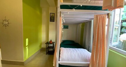 Tag Along Backpackers Room Type - Bed in 4 Male Dorm Room