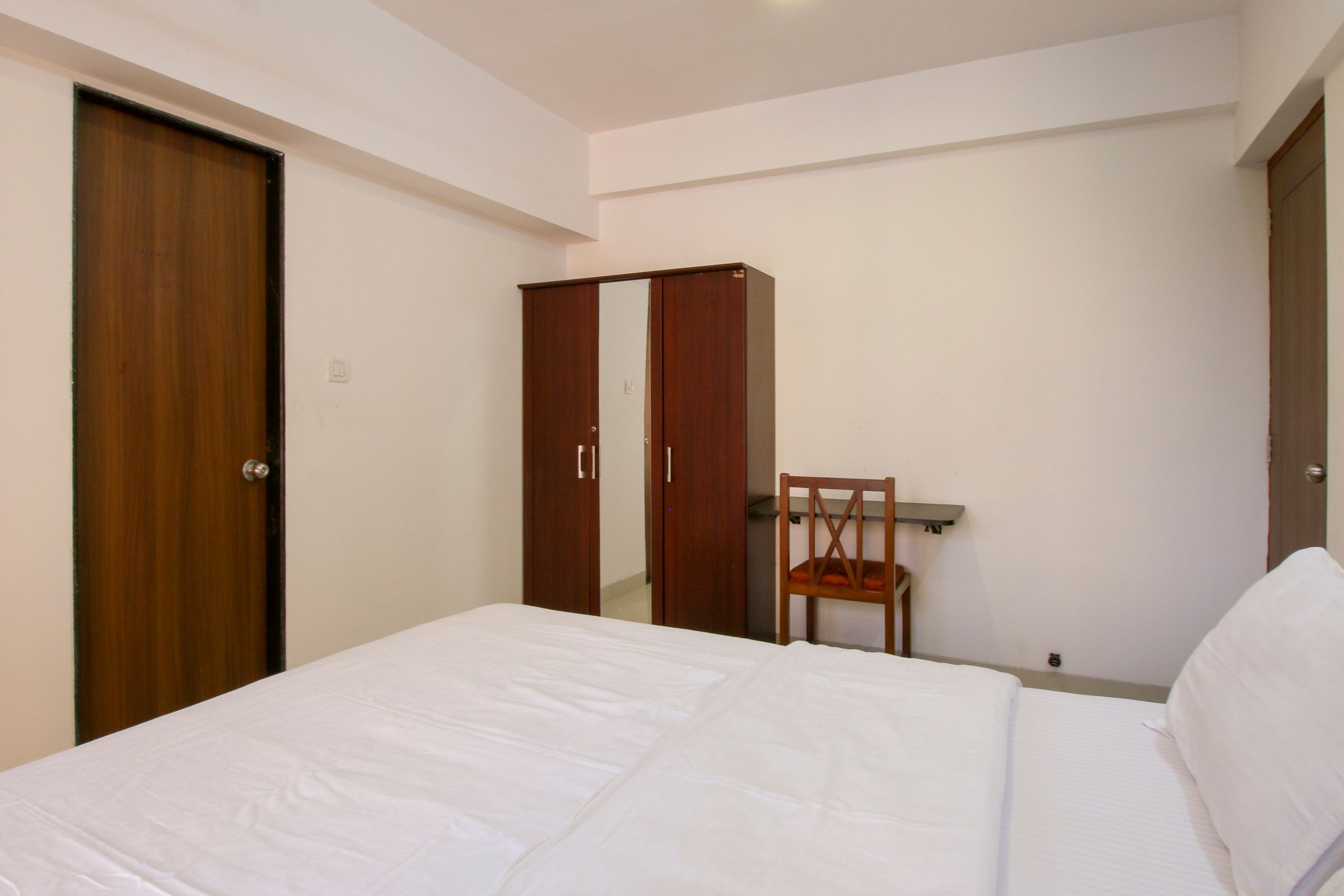 Prime Service Aprtments- Sindhuratna - Tap to explore photos
