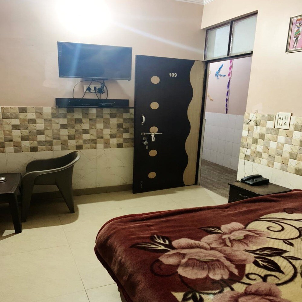 Paradize Guest House - Tap to explore photos