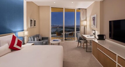 JA Lake View Hotel, Dubai Room Type - Two Connecting Family Deluxe Rooms with Access to Three Pools