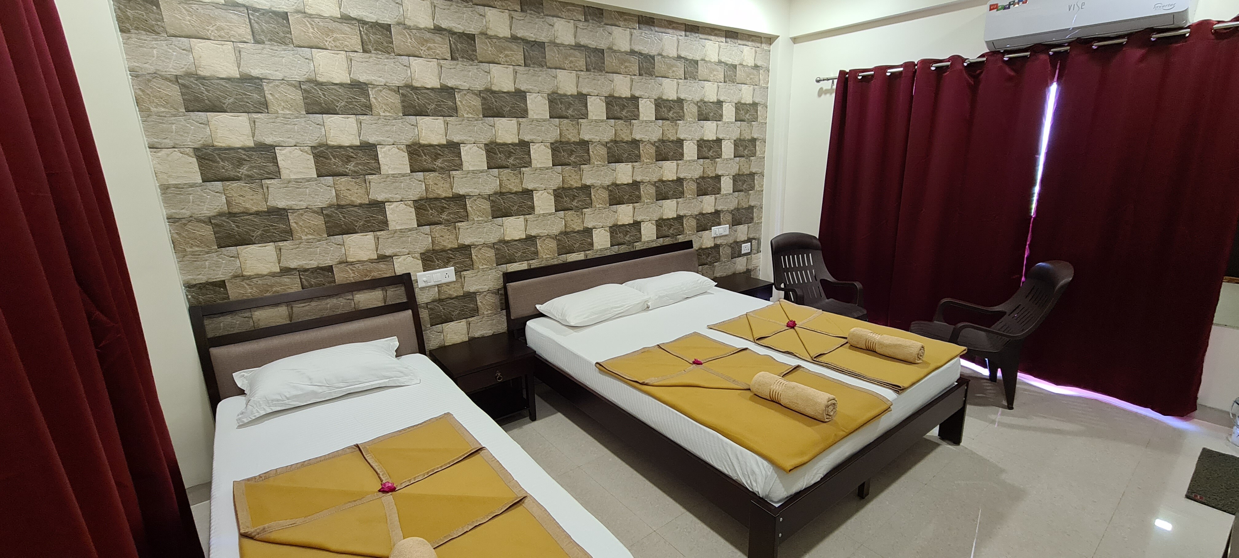 MPN Holiday Club - Tap to explore photos