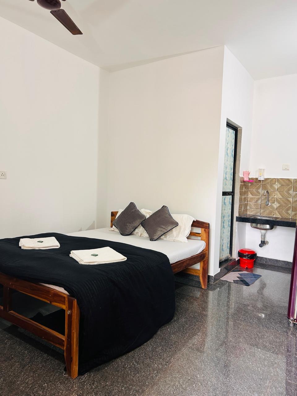 Subha Homestay - Tap to explore photos
