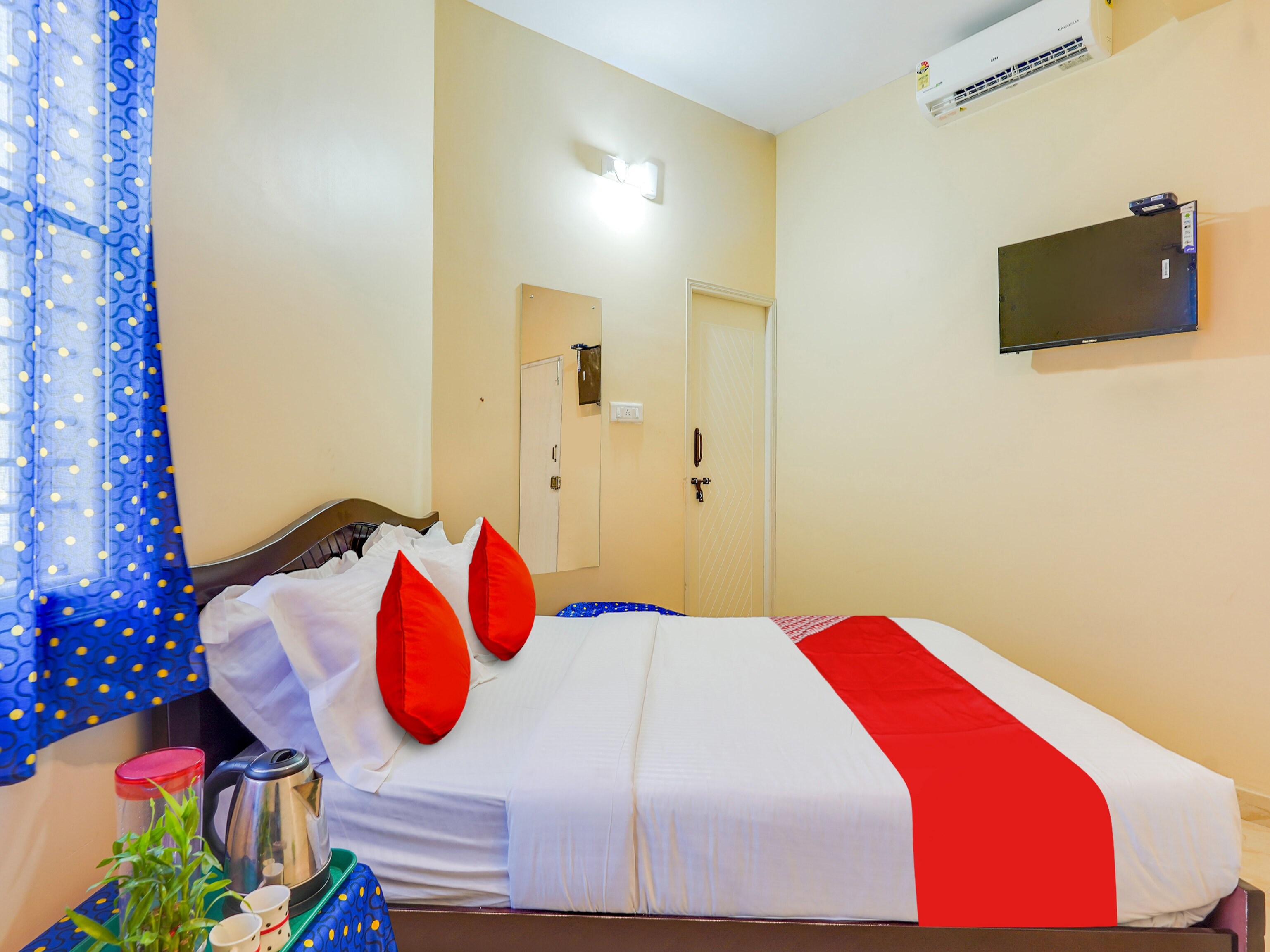 Hotel O SGR Residency - Tap to explore photos