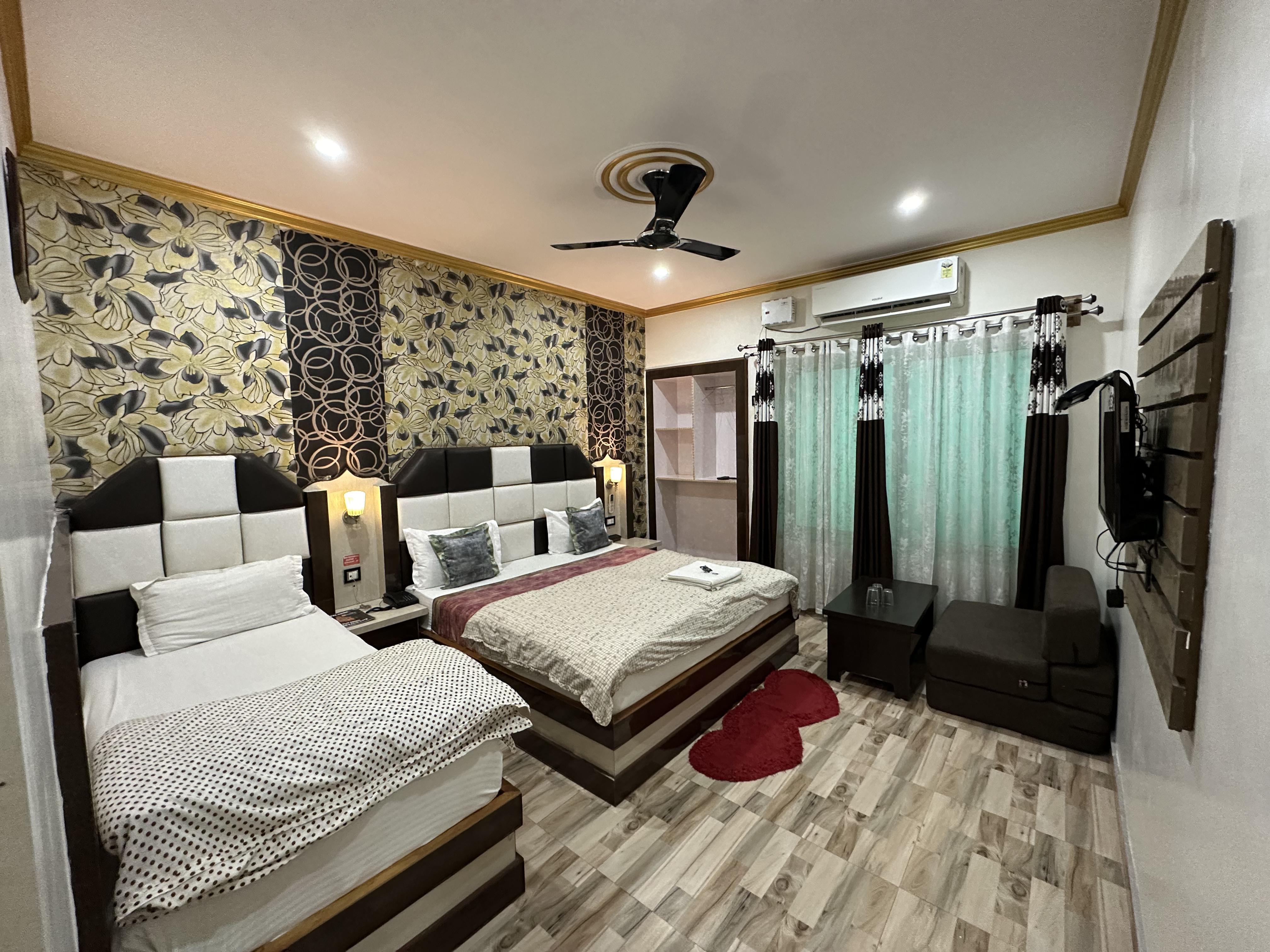 Hotel Buddha Palace - Tap to explore photos