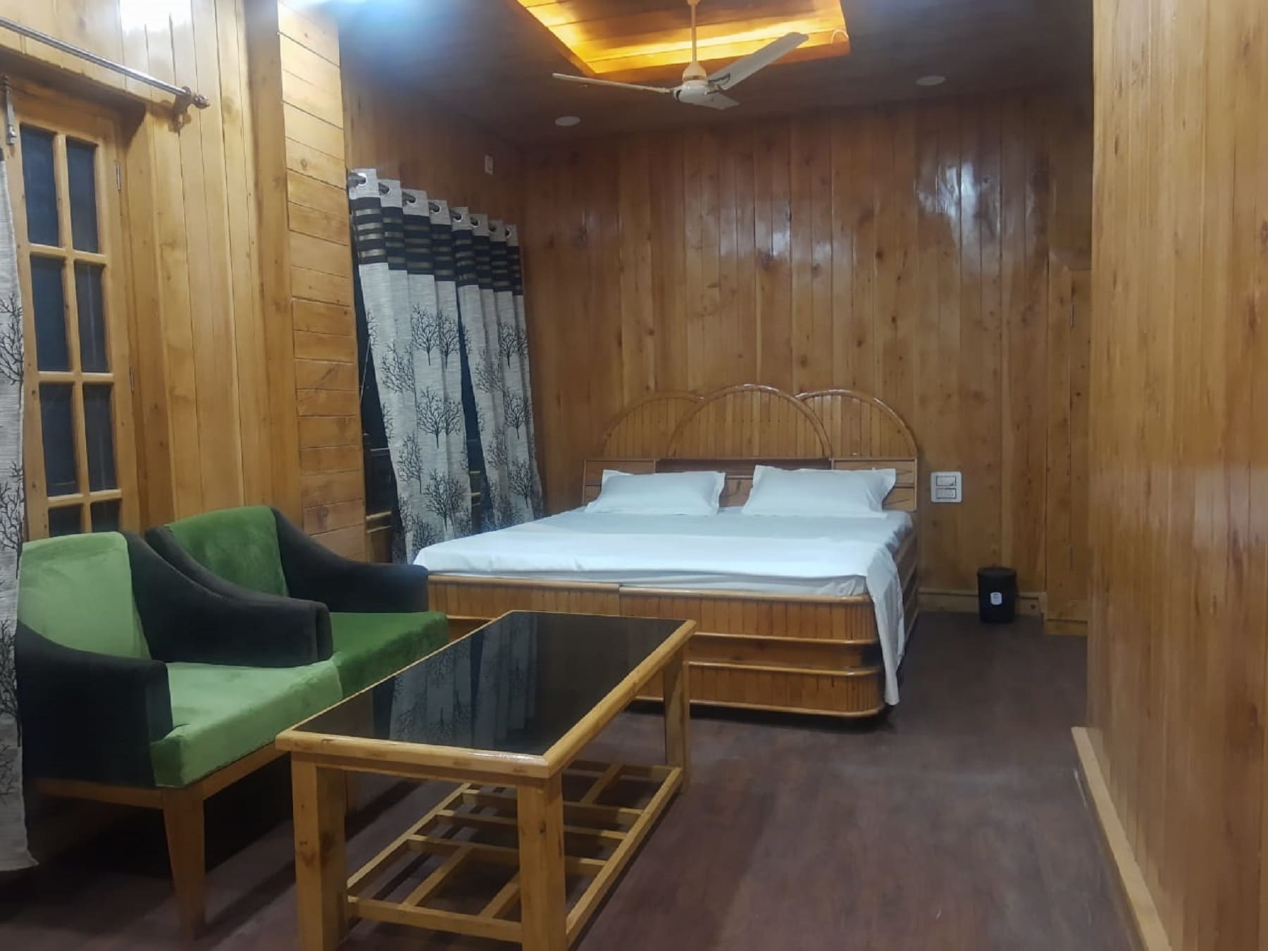 Hotel Heaven & Hills - Tap to explore photos