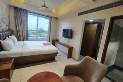 THE WHITE ELEPHANT BOARDING & LODGING