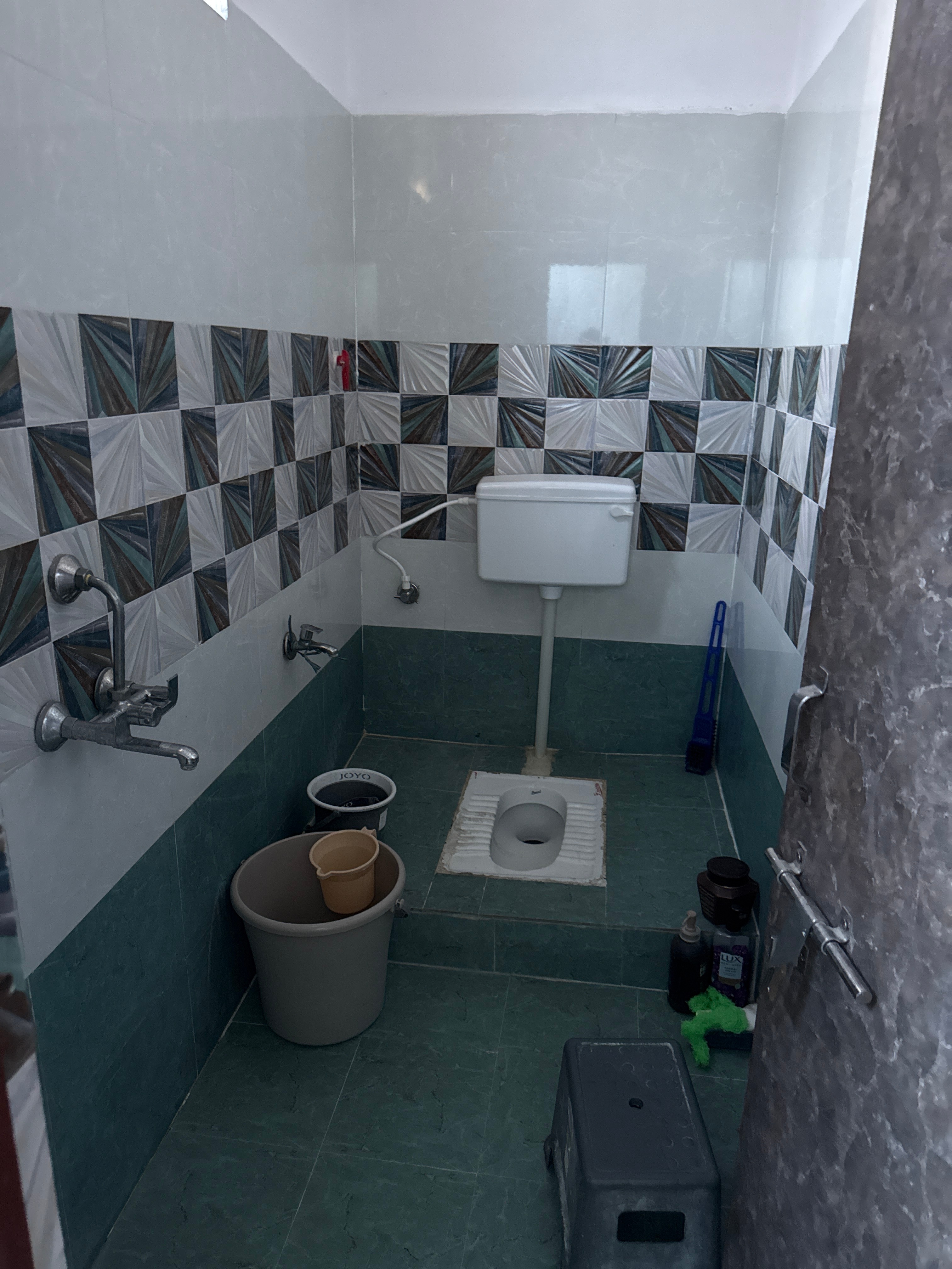 Ghori pent house - Tap to explore photos