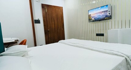 M HYATT KOSGI Room Type - DELUXE NON AC ROOM