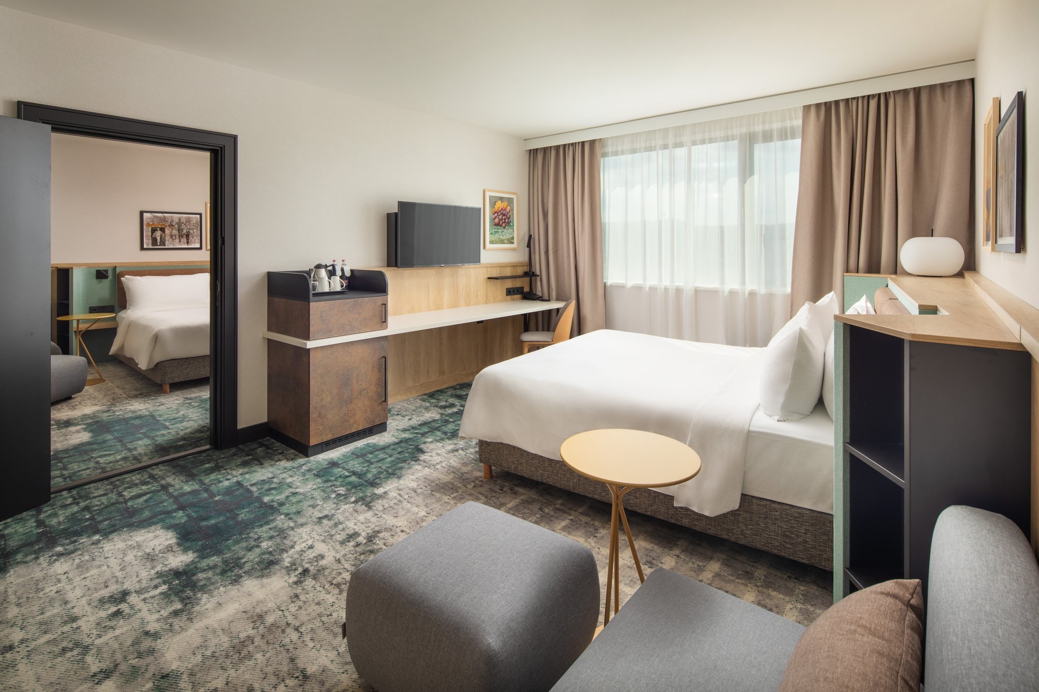 Crowne Plaza BUDAPEST - Tap to explore photos
