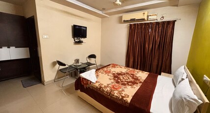 HOTEL JAGADEESWARI Room Type - Deluxe AC Room