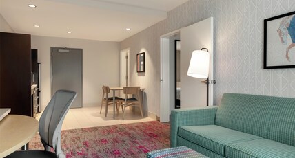 Home2 Suites by Hilton Houston Energy Corridor Room Type - 1KING ACC TUB STE NONSMOK