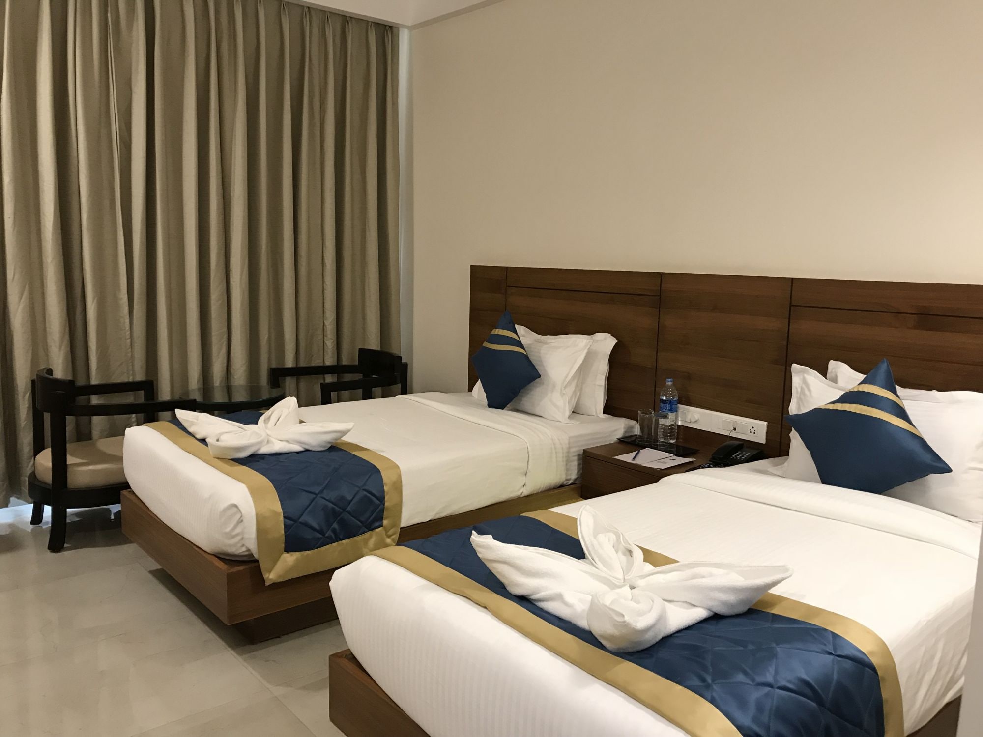 Heaven View Clark Inn Kanpur - Tap to explore photos